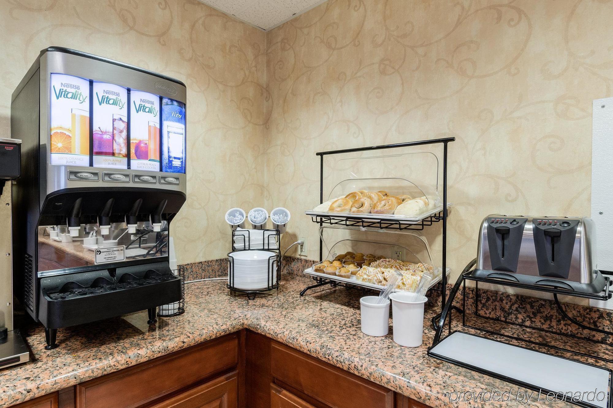 Towneplace Suites By Marriott Hadley Amherst Ngoại thất bức ảnh